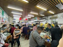 等位区-穗银肠粉店(东川路店)