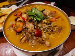 -老滇山寨•云南特色菜•地方菜•民族风情歌舞表演(金碧店)