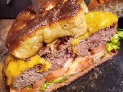 -HIGH FIVE哈福手工汉堡(桂林路店)