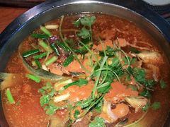 -野山舂·贵州现舂酸汤火锅(鸿通城店)