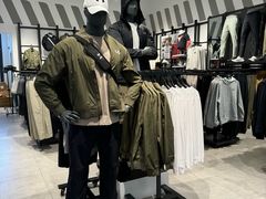 -UNDER ARMOUR(新燕莎奥莱店)