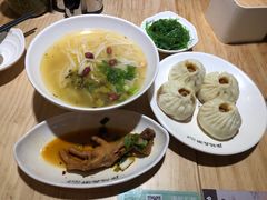 -凤起龙游老面包子(凯德晶品店)