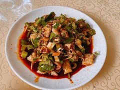 凉拌肥肠-茅屋大酒店
