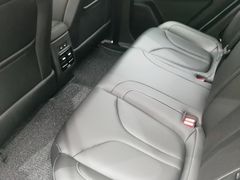 -小鹏汽车(北京龙湖长楹天街销售中心)