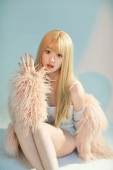 -喜爱高定婚纱摄影