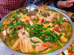 牛肉八带蟹棒鱼饼综合锅-京玉菲饭店(李村店)