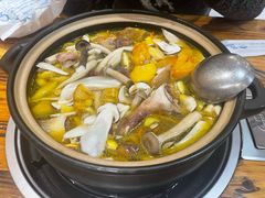 -菌之家·专业纯野生菌火锅·特色炒菌