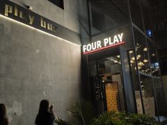 -FOUR PLAY BAR