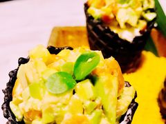 牛油果三文鱼卷-烛影拾光观景餐厅·创意菜·摄影·小提琴(大唐不夜城店)