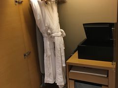 衣柜-上海中航虹桥机场泊悦酒店