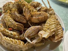 -三亚火车头万人海鲜广场