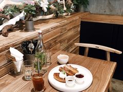 -Common Table · Brunch & Coffee