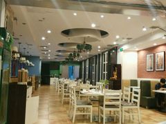 大堂-闫府私房菜(经四路万达店)