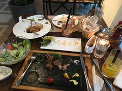 -MOMENT湖景餐厅(解放路店)