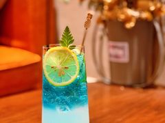 -ZING COFFEE 镜咖啡