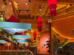 -老滇山寨•云南特色菜•地方菜•民族风情歌舞表演(金碧店)