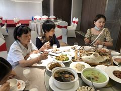 -南京悦客假日酒店
