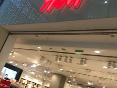 -H&M(鹏欣水游城店)