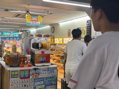 -全家便利店(杭州龙翔桥地铁站店)