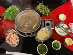 -老石黑山羊毛驴肉火锅(金凯广场店)