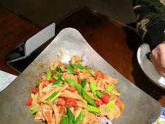 -东口码头·烧鸽子·鱼头泡饼·地方菜(金鹰悦城店)