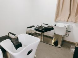 -LILI·HAIR SALON理理造型