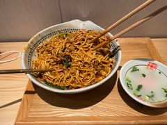 -呼啦面馆·头牌豌杂面(珠江国际B区店)