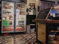 -拖板鞋咖啡旅行酒店(春熙路地铁站店)