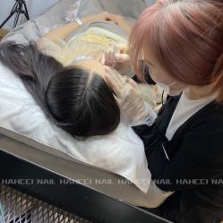 -花岐款式专研健康美甲沙龙