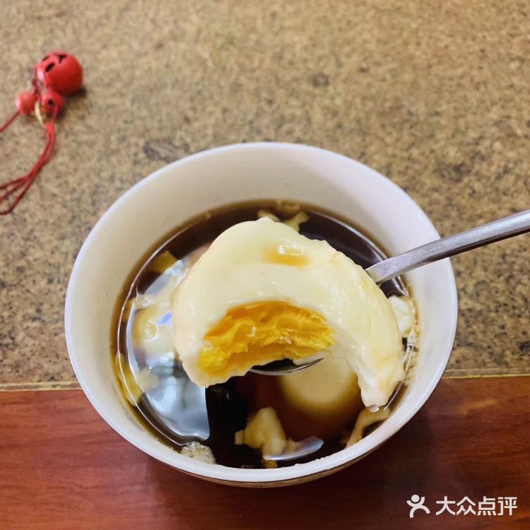 这家的肠粉真的很好吃，我基本上每周都要来吃一次