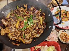 -富正毅三下锅·湘西韵味(天门山索道店)
