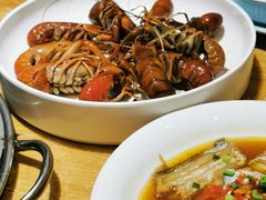 -茸梅路右拐龙虾-农家菜(松江店)