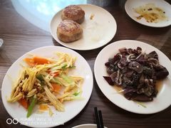 -清真吴记门钉肉饼·喜多利