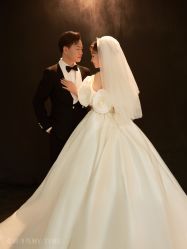 -麦田·婚纱摄影(天河新天地店)