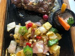 -豪客来牛排(中央花苑店)