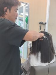 -首脑美发沙龙