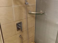 -乌兰湖畔草坪轻奢营地