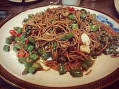 -六福烧烤酒馆(秦隆步行街店)