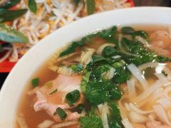 -鸿记越南牛鸡粉