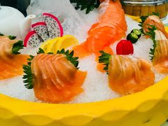 现杀三文鱼刺身98一斤-雅和生态渔庄·宜城锅巴饭(龙灵山公园店)