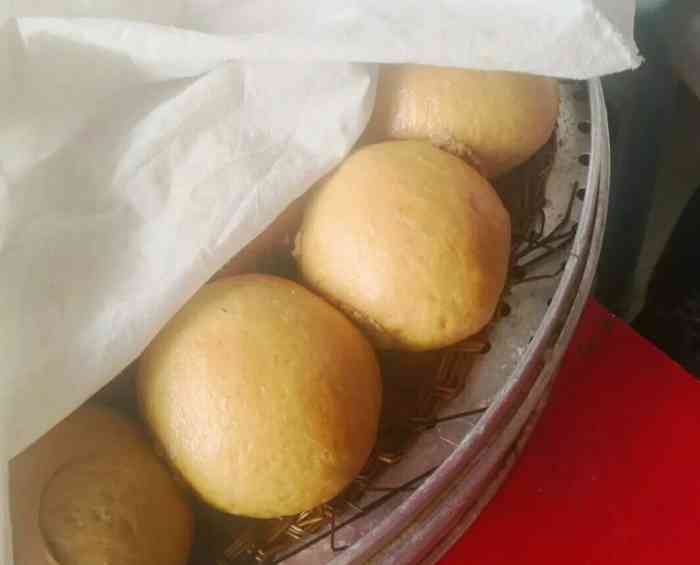 老窖馒头-"好吃又不贵,同事介绍,他们买来我吃了感觉.