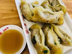 牛肉鍋貼-小姜锅贴(凤凰街店)