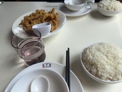 -巷子宽·酸菜鱼(迪士尼小镇店)