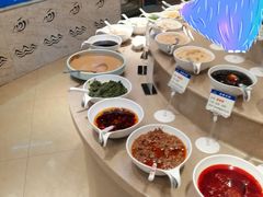 自助调料区-福娣·金沙银贝海鲜火锅