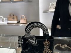 -Dior迪奥(海信广场店)