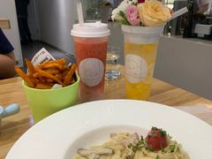 草莓厚酸酪-仁义涵西餐·咖啡(中华巴洛克店)