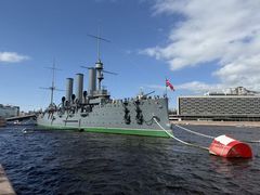 -阿芙乐尔号巡洋舰