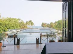 -亚龙湾喜来登·美景台大堂吧