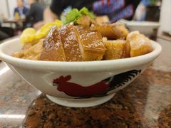 -猪脚洪隆江猪脚饭