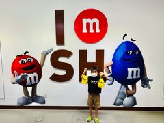 -m豆巧克力世界(上海世茂广场店)